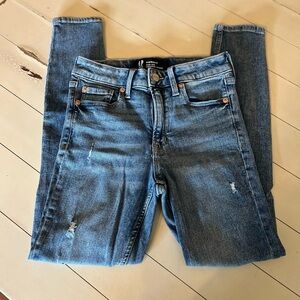 GAP skinny jeans